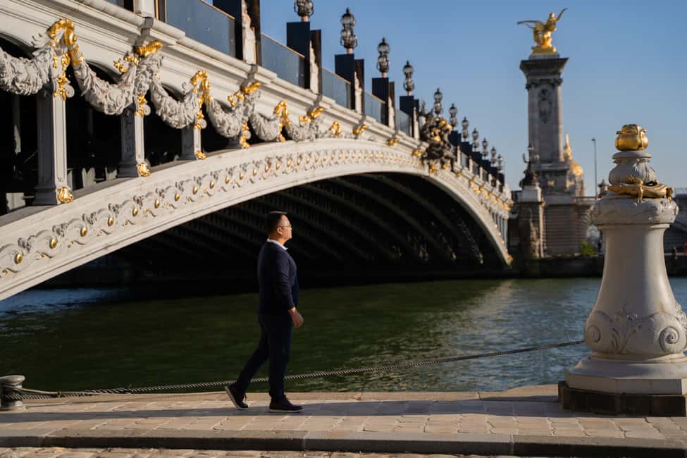 Paris: Louvre photoshoot or Seine bridges Eiffel Tower walk - Notre Dame to Tuileries Gardens: The Classic Backdrop-to-Relaxed Pace Combo