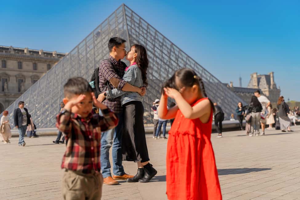 Paris: Louvre photoshoot or Seine bridges Eiffel Tower walk - What You Get in Hand: 25 Edited Photos in 72 Hours
