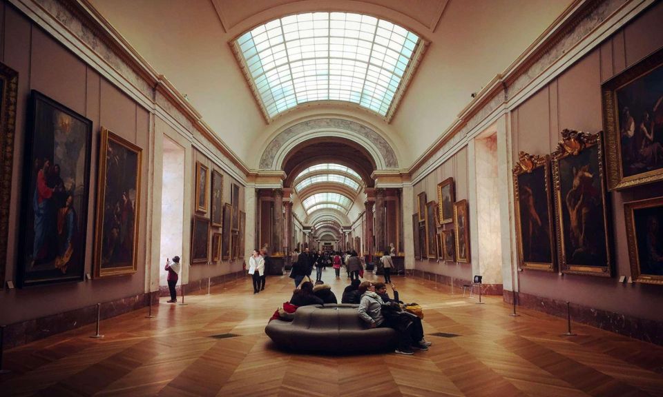 Paris: Louvre Ticket with Audioguide App and Seine Cruise - Timing your visit around the 5:00 pm close