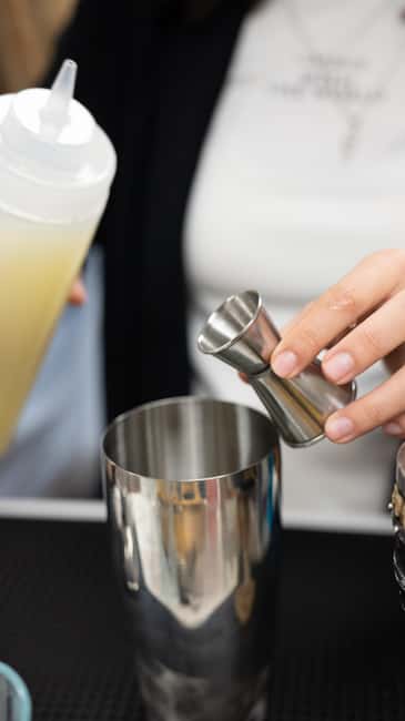 Paris: Mixology Workshops - What Happens During the 60-Minute Cocktail Workshop