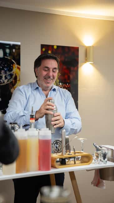 Paris: Mixology Workshops - The Instructor and the Feel of the Session