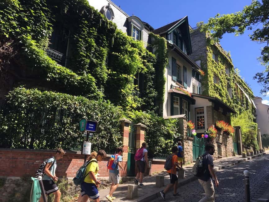 Paris : Montmartre highlights walking tour - Why Montmartre hits differently: art streets plus real views