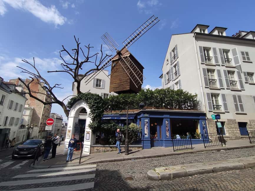 Paris : Montmartre highlights walking tour - The guides make it: why this tour gets strong scores