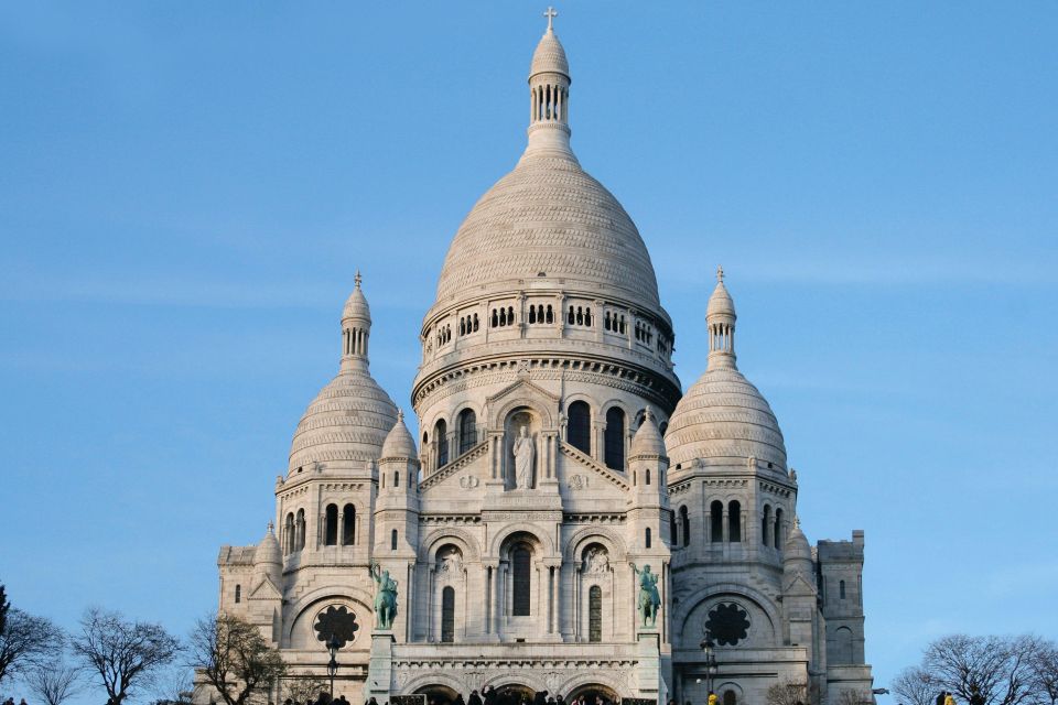 Paris: Montmartre Private Guided Tour & River Cruise Option - Where you meet and how the timing works on the ground