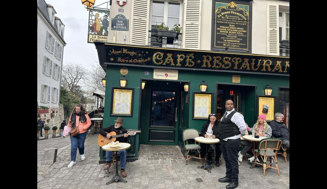 Paris: Montmartre Tour with Sacré-Cœur (Wine Tasting Option) - Finding Your Starting Groove at Place Blanche