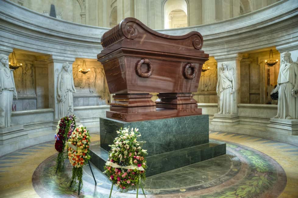 Paris: Napoleon Walking Tour with Les Invalides & Tomb Entry - The heart of the tour: skip-the-line at Les Invalides