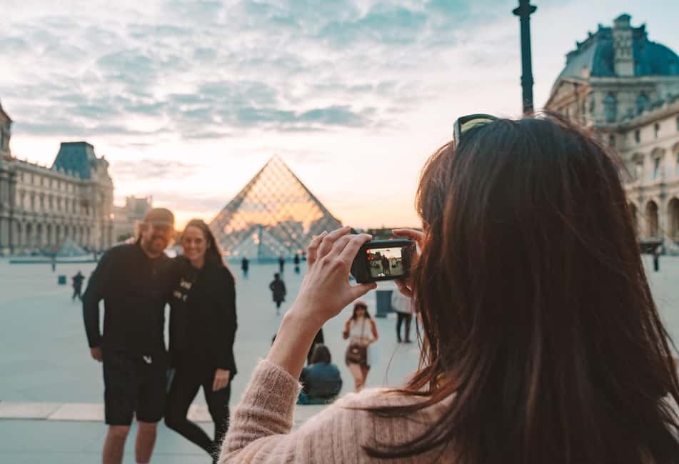 Paris: Night Small-Group Bike Tour and Boat Cruise - Île de la Cité Break Time: Real Rest for a Long Evening