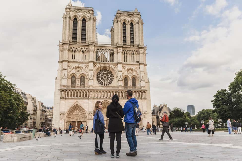 Paris: Notre Dame and Île de la Cité Walking Tour - Why Île de la Cité feels like Paris at its core
