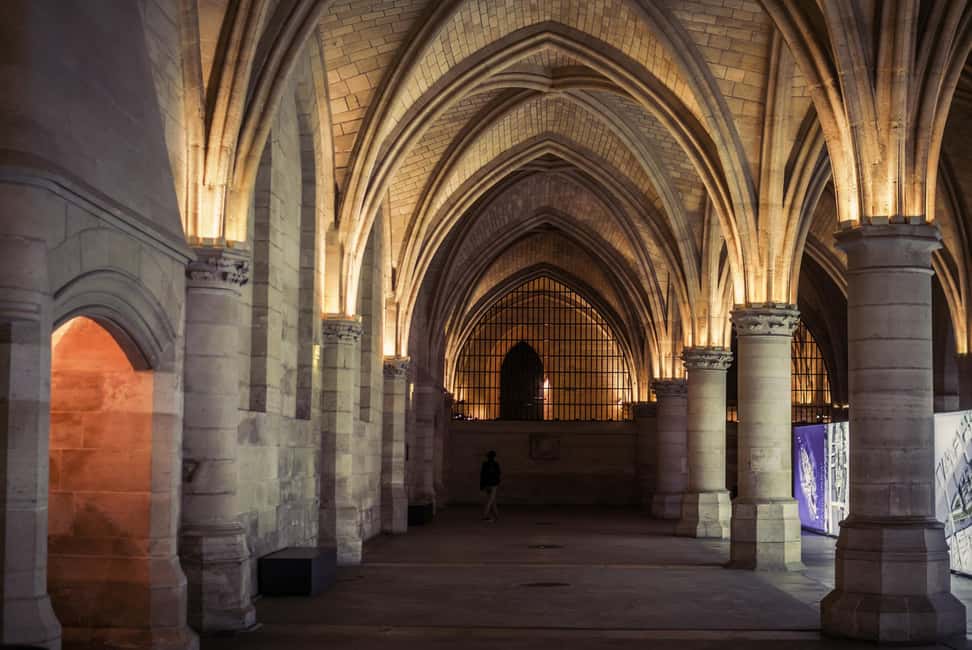 Paris: Notre Dame and Île de la Cité Walking Tour - Timing and pacing: what 150 minutes really buys you