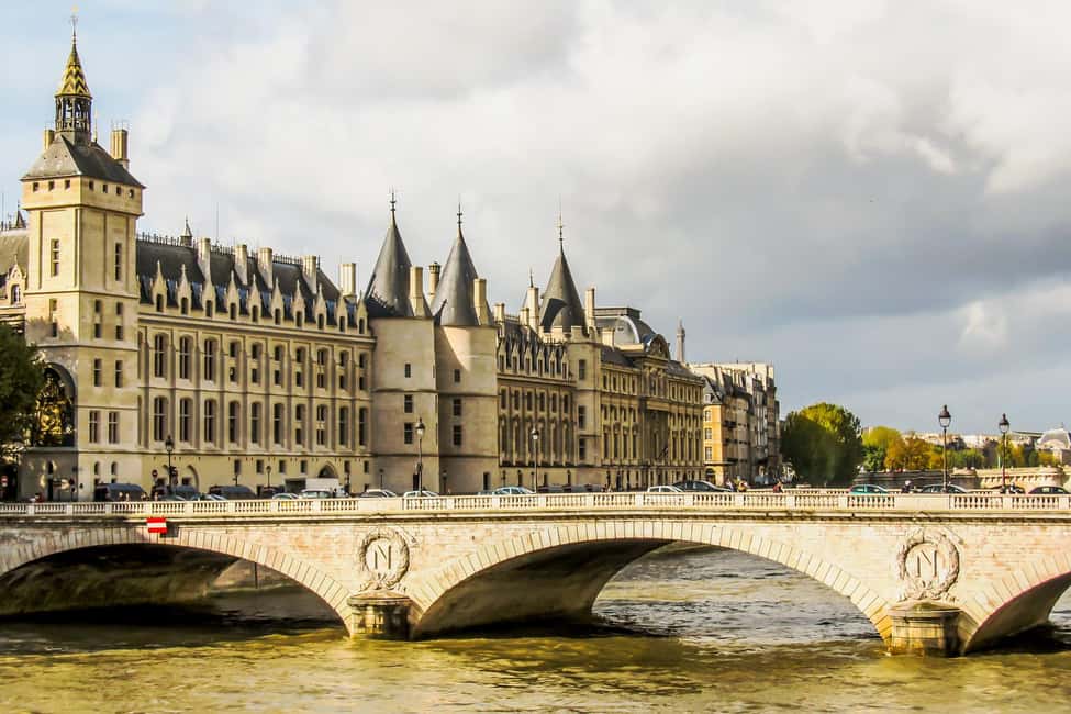 Paris: Notre Dame and Île de la Cité Walking Tour - Price and value: does $69 make sense here