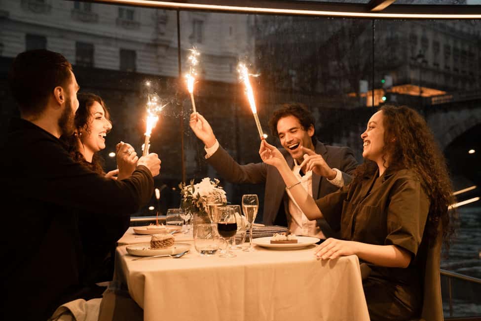 Paris : NYE Special Diner Cruise on the Seine River - A New Year’s Eve Seine Cruise Built Around Dinner and Photo Angles