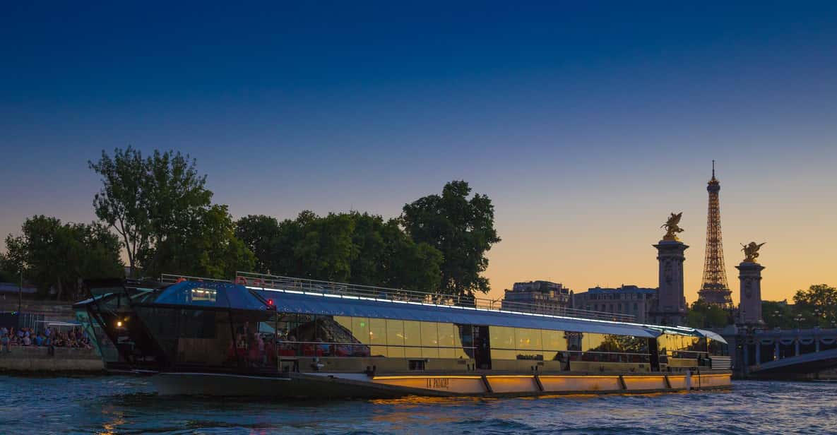 Paris : NYE Special Diner Cruise on the Seine River - The 210-Minute Rhythm: Aperitif Out of the Quay to Dessert and Coffee