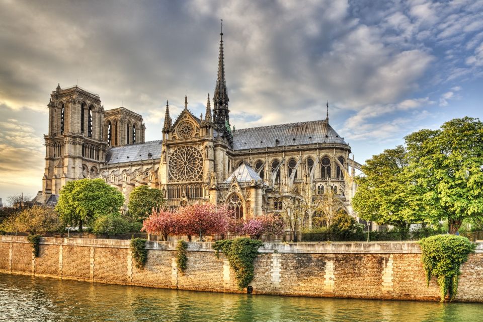 Paris Old Town Highlights Guided Walking Tour - Pantheon with Timed Tickets (4 and 6 Hours): Who the Crypts Are Really For