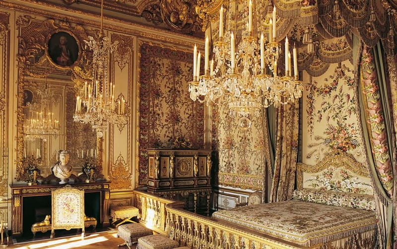 Paris: Palace of Versailles Guided Tour with Bus Transfers - Should You Book This Versailles Tour?