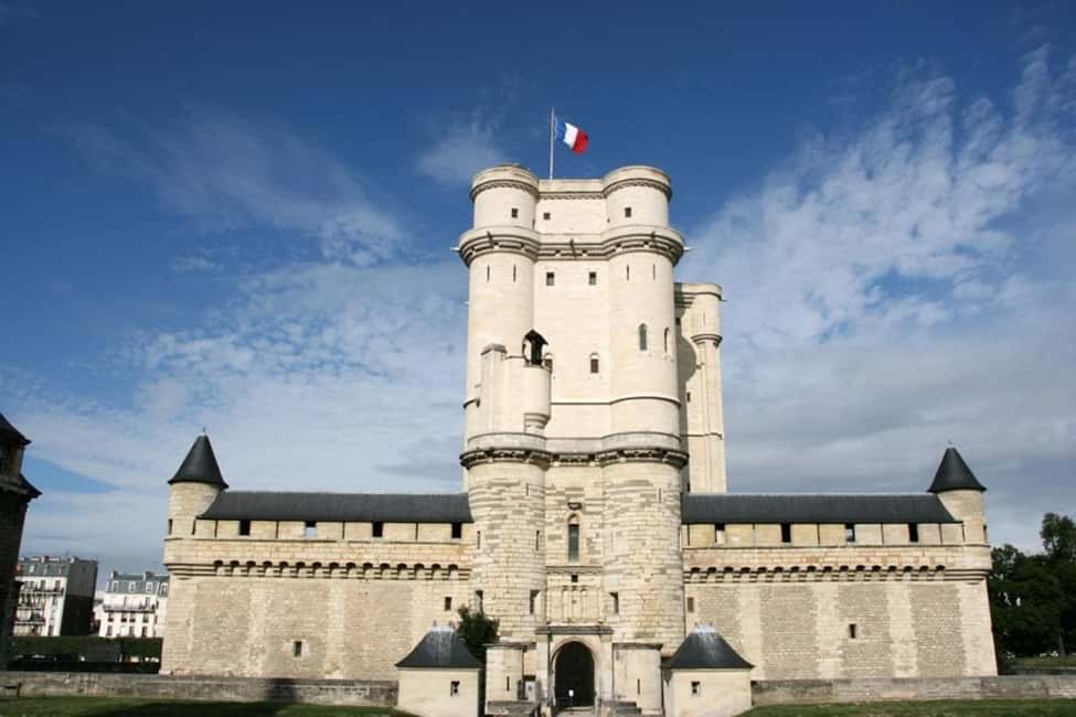 Paris Passlib' City: Official Pass with 5 Top Attractions - Paris Passlib’ City in plain English: an official app pass for 5 hits