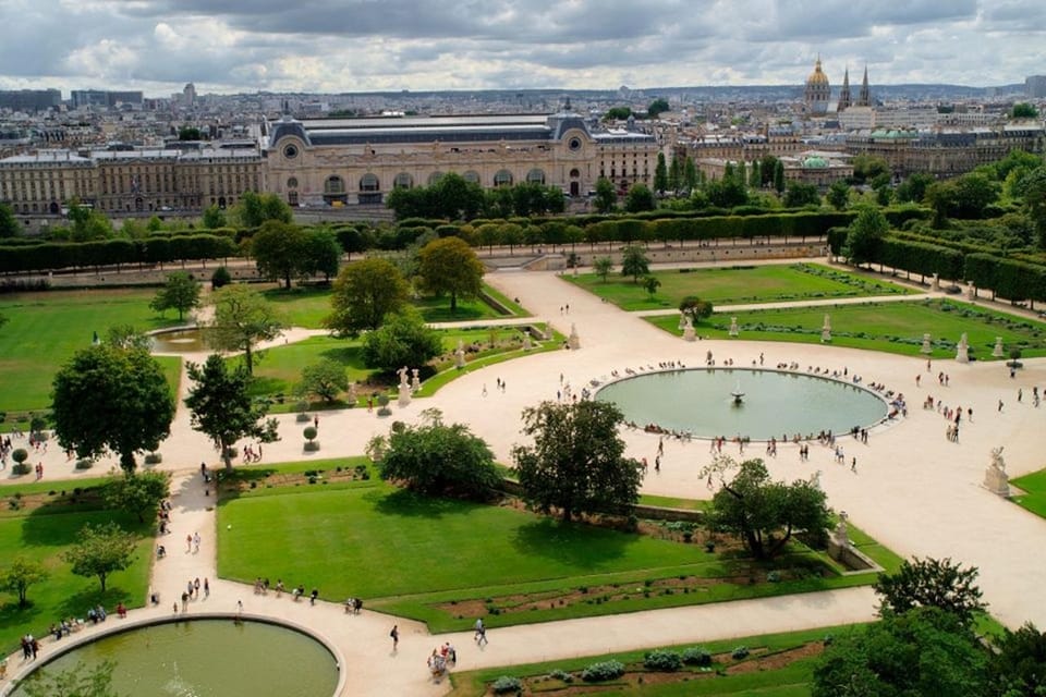 Paris Passlib' City: Official Pass with 5 Top Attractions - Eiffel Tower + Louvre planning: how to make two icons feel easy