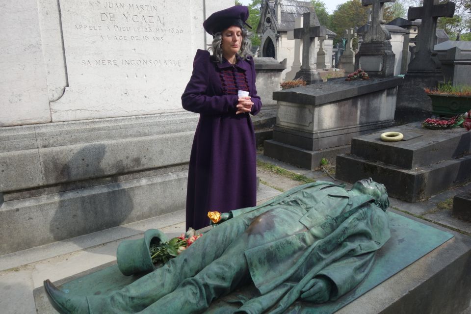 Paris: Père Lachaise Cemetery Guided by the Great Sibylle - Crematorium and Columbarium: Where Modern Memory Lives