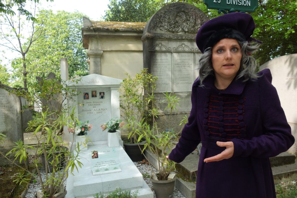 Paris: Père Lachaise Cemetery Guided by the Great Sibylle - Famous Graves You’ll Actually Be Able to Find