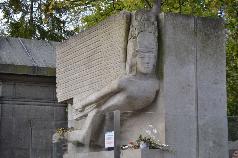 Paris: Père Lachaise Cemetery Private Tour - Why Père Lachaise Feels Like an Outdoor Storybook (Even for First-Timers)