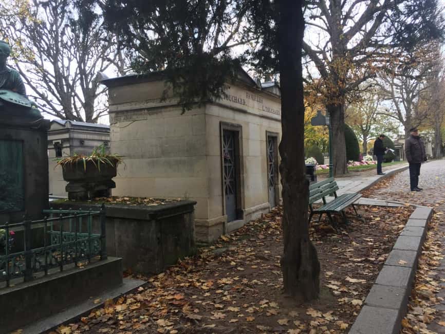 Paris: Père Lachaise Cemetery Visit with Seine River Cruise - Key things to know before you go
