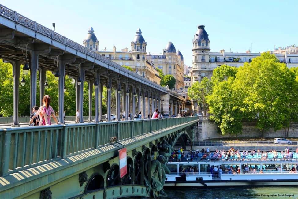 Paris: Père Lachaise Cemetery Visit with Seine River Cruise - FAQ