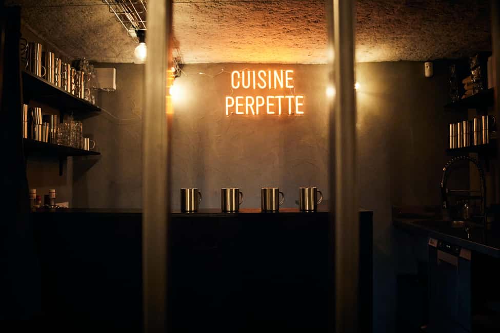 Paris : Perpette, l'expérience immersive - Meeting Ant, Mr. Leroy, and Mr. Poulain inside your cell