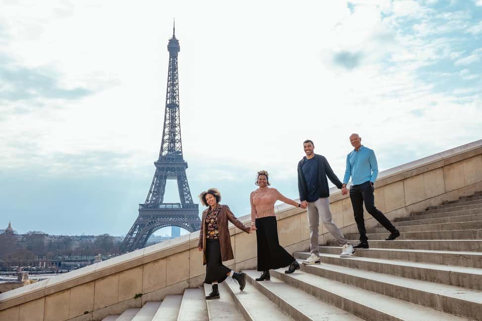 Paris photographer 1h near the Eiffel Tower or in Paris - In the 60 minutes: 150 photos captured, so you’re not banking on one perfect shot