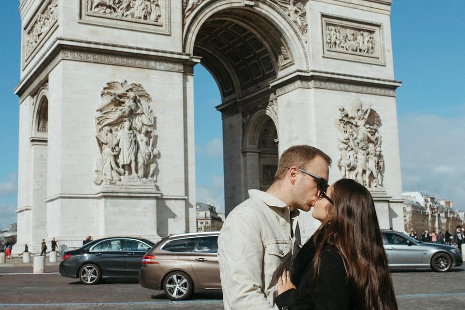Paris: Photoshoot at the Eiffel Tower / Arc de Triomphe - Who This Private Shoot Suits Best