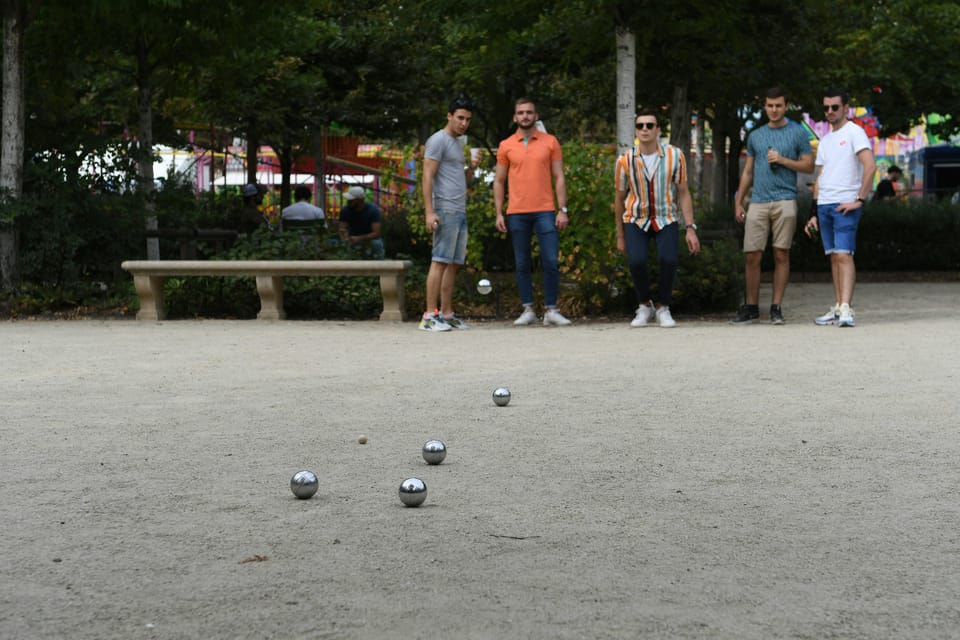 Paris: Pre-Dinner Drinks with Petanque Game (Bocce Ball) - Boules in Bastille: Why This Feels More Local Than a Typical Tour
