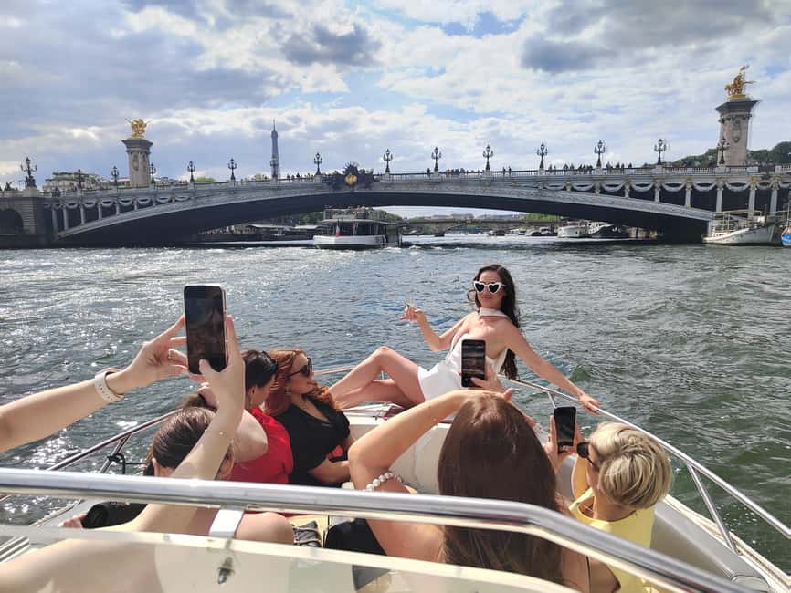 Paris: Private Boat Cruise on Seine River - Captain Alexis and the Guided Commentary That Makes It Worth Your Time