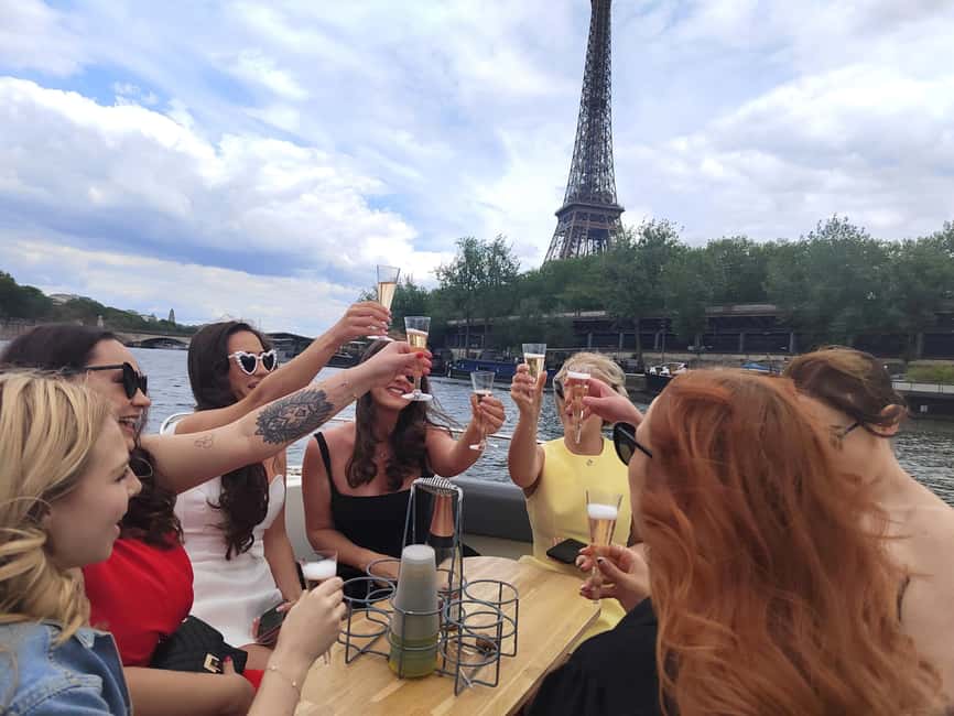 Paris: Private Boat Cruise on Seine River - La Seine Musicale to the Statue of Liberty: Getting Oriented on the River