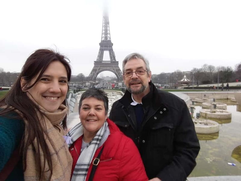 Paris: Private Custom Highlights and Gems Tour with a Local - Key points worth knowing before you lace up