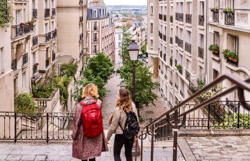 Paris: Private Custom Highlights and Gems Tour with a Local - How your host keeps you out of the worst crowds