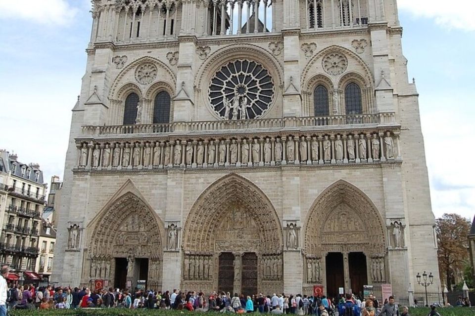 Paris: Private Custom Walking tour with A Local Guide - Key points I’d plan around