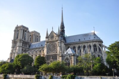 Paris: Private Customizable City Tour in Spanish - Meeting point in central Paris: fast, flexible, and low-stress