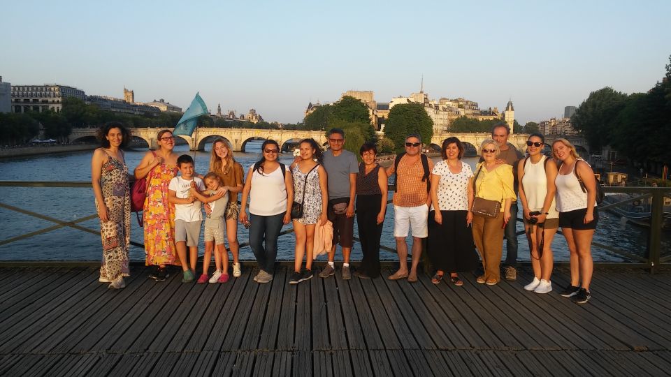 Paris: Private Customizable City Tour in Spanish - Wheelchair accessible: what that means in practice