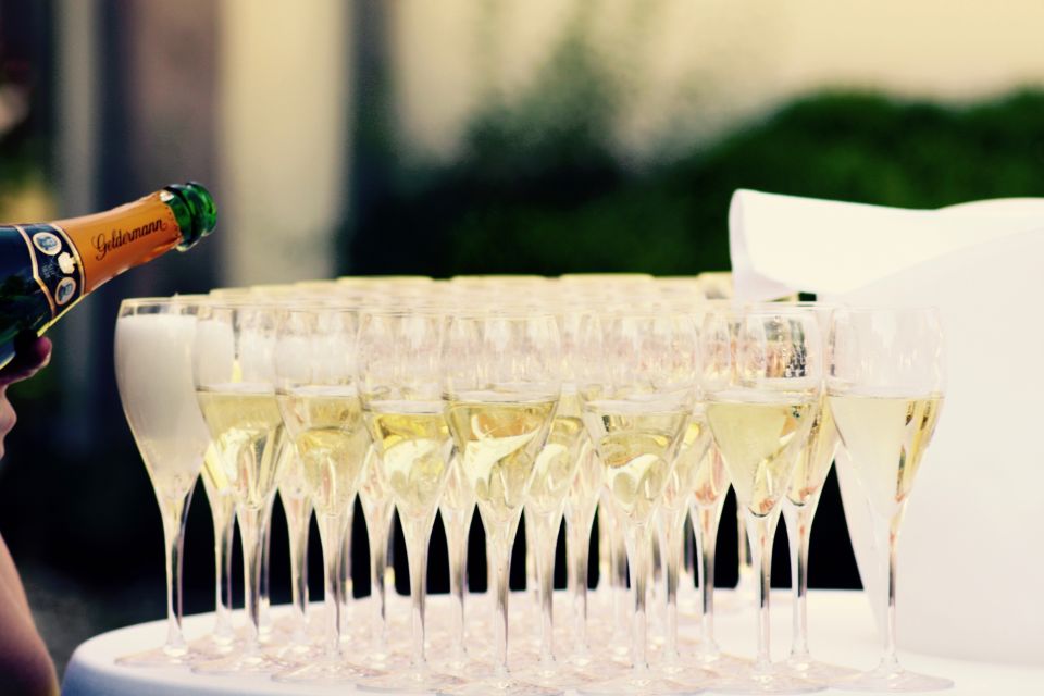 Paris: Private Day Trip to Champagne with 8 Tastings & Lunch - The masterclass: learning to taste like you actually know what to ask