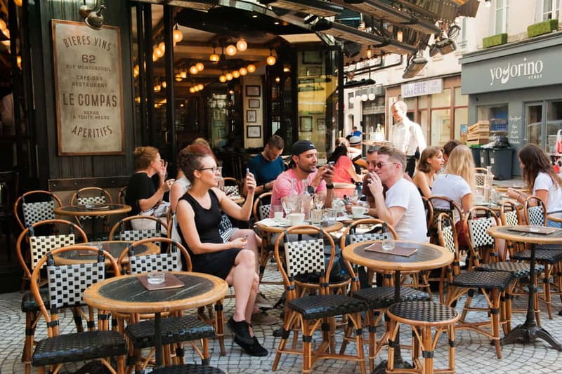 Paris: Private Full Day Tour-Louvre Sainte Chapelle Tickets - Food and coffee breaks that keep the day enjoyable