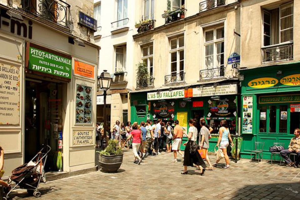 Paris: Private Guided Tour of Marais disctrict - Place des Vosges: The square you should understand before you photograph it
