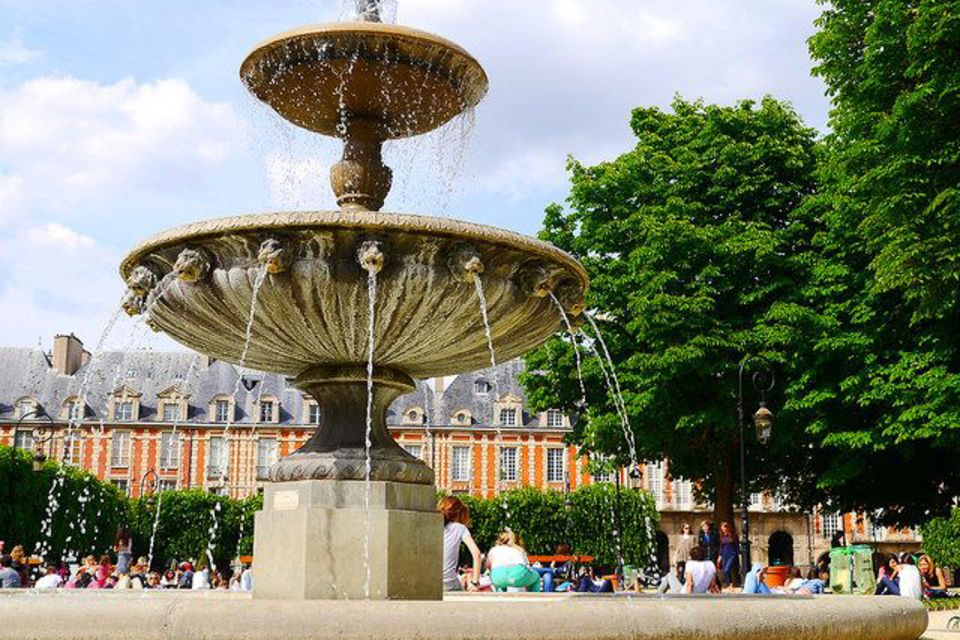 Paris: Private Guided Tour of Marais disctrict - Centre Pompidou finish: A clean landing spot for your next move