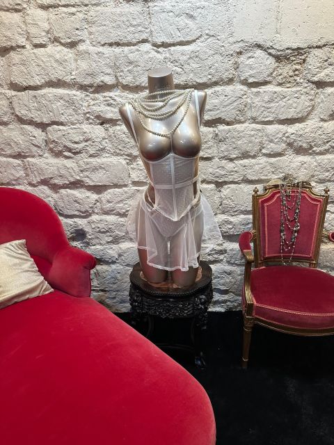 Paris: Private Lingerie Fitting activity - Your smooth 90-minute flow: how the session usually plays out