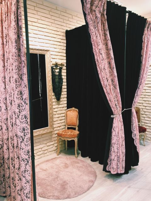 Paris: Private Lingerie Fitting activity - Champagne, treats, and the practical art of finding your size
