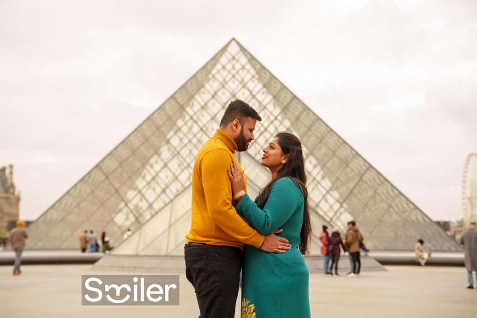 Paris: Private Photoshoot Outside the Louvre Museum - Price and value: $69 can work better than you think