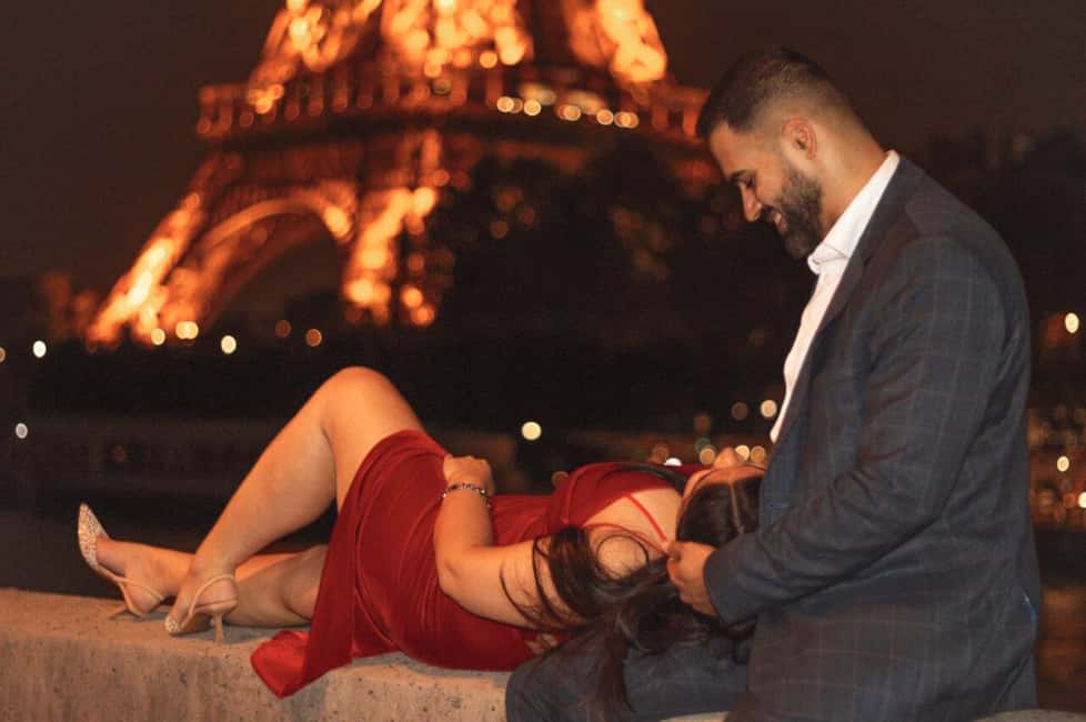 Paris: Private photoshoot with a Professional - Getting there: Avenue de Camoens makes the start easy