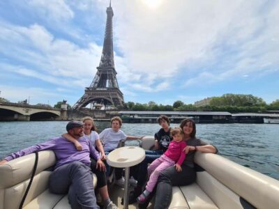 Paris: Private pontoon boat cruise on the Seine - Meeting at 14 Quai François Mitterrand: how the start really works