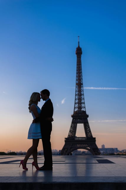 Paris : Private Professional Photoshoot at the Eiffel Tower - Avenue de Camoëns and the Eiffel from a new angle
