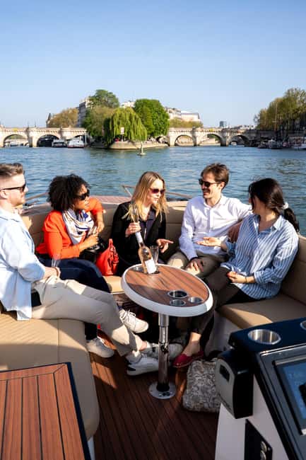 Paris: Private Small Boat Cruise with Rosé and Macarons - Getting to Escale Beaugrenelle Near the Eiffel Tower