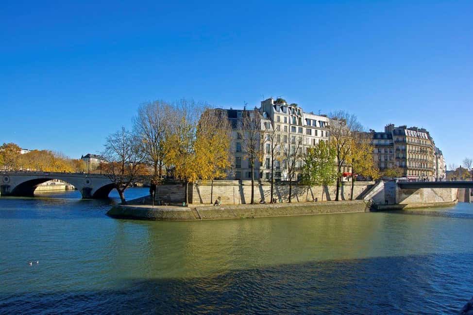 Paris - Private walking Food tour Le Marais - Pastry near Saint-Paul Church: history you can walk through