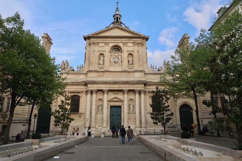 Paris: Private walking tour - Latin Quarter and Center! - Saint-Germain-des-Prés to Île de la Cité: center-city framing you can feel