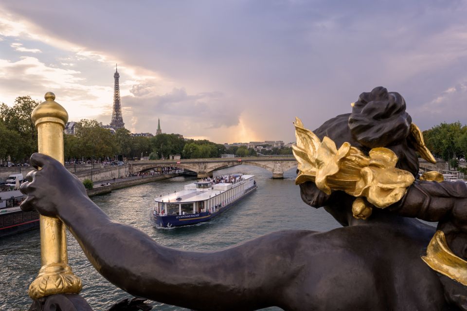 Paris: Romantic Cruise with 3-course Dinner on Seine River - Timing tips: when to catch Eiffel sparkle and stay comfortable